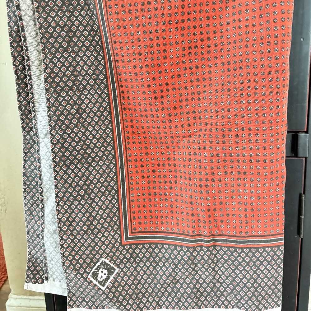 Anne Klein fabric tablecloth, large rectangle, cotton